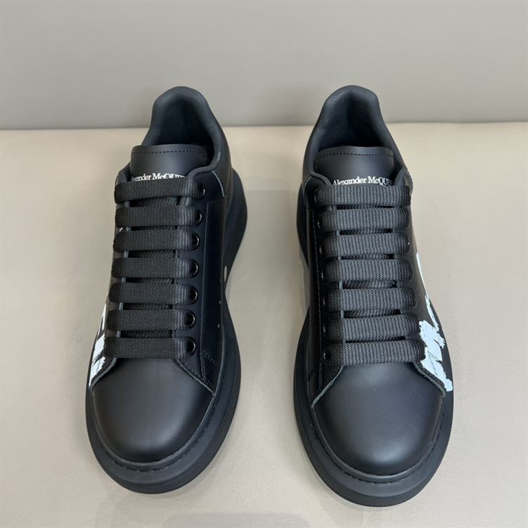 ALEXANDER MCQUEEN GRAFFITI OVERSIZED SNEAKER IN BLACK - ALD021