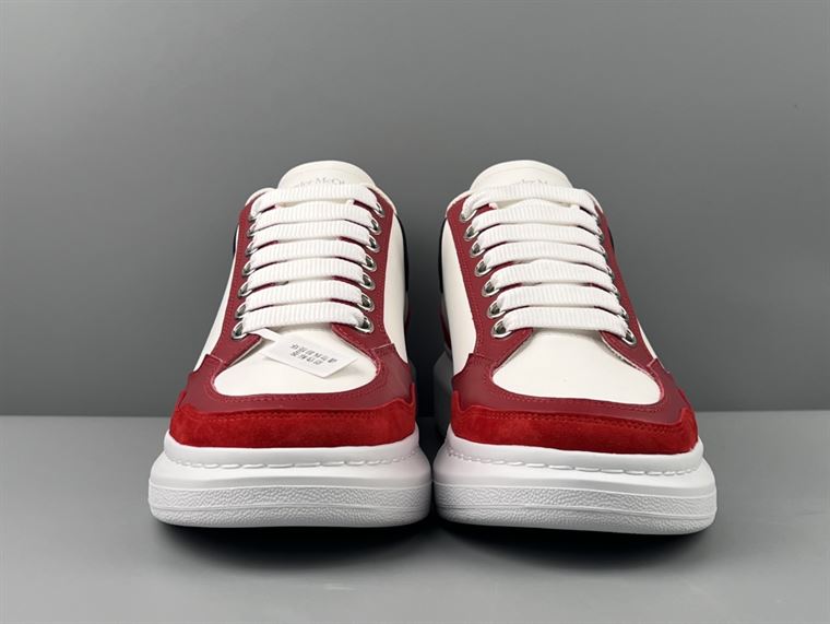 ALEXANDER MCQUEEN OVERSIZED SNEAKER IN BLACK/WHITE/RED - ALD037