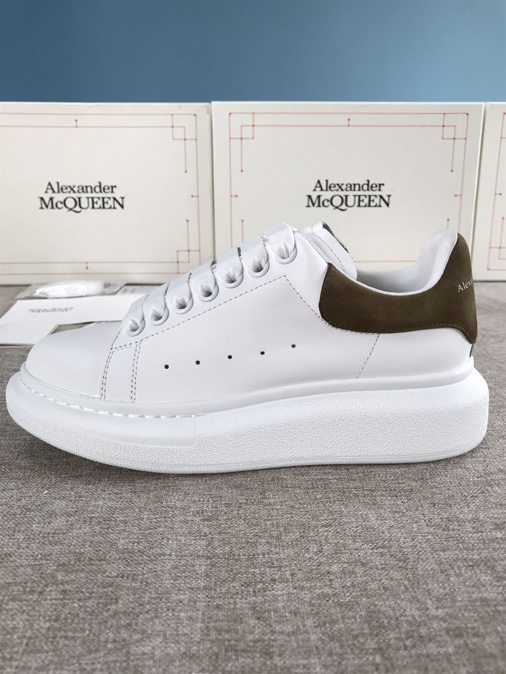 ALEXANDER MCQUEEN SNEAKER - ALD003