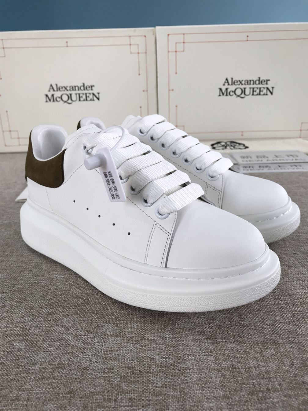 ALEXANDER MCQUEEN SNEAKER - ALD003
