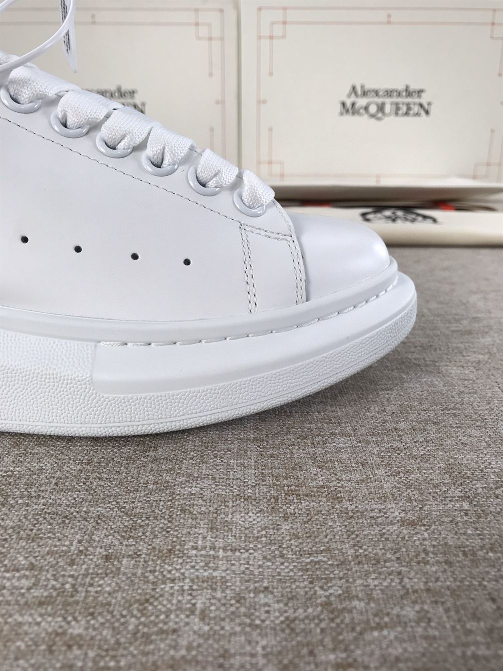 ALEXANDER MCQUEEN SNEAKER - ALD005