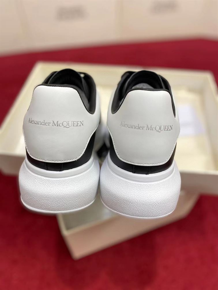 ALEXANDER MCQUEEN SNEAKER - ALD008