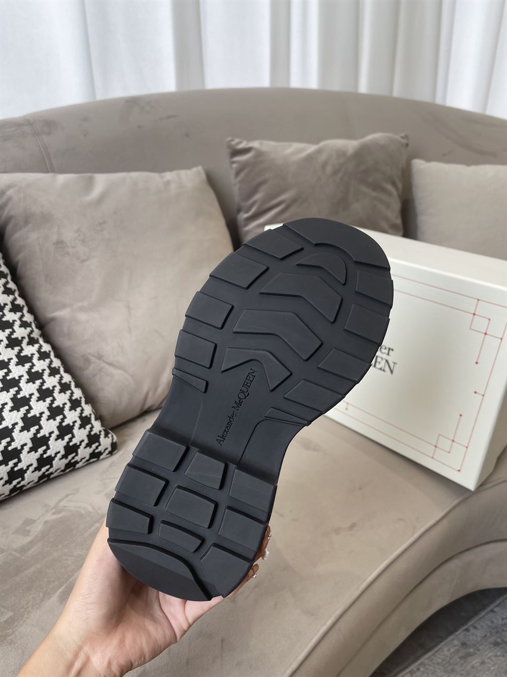 ALEXANDER MCQUEEN TREAD SLICK HIGH-TOP SNEAKERS - ALD035