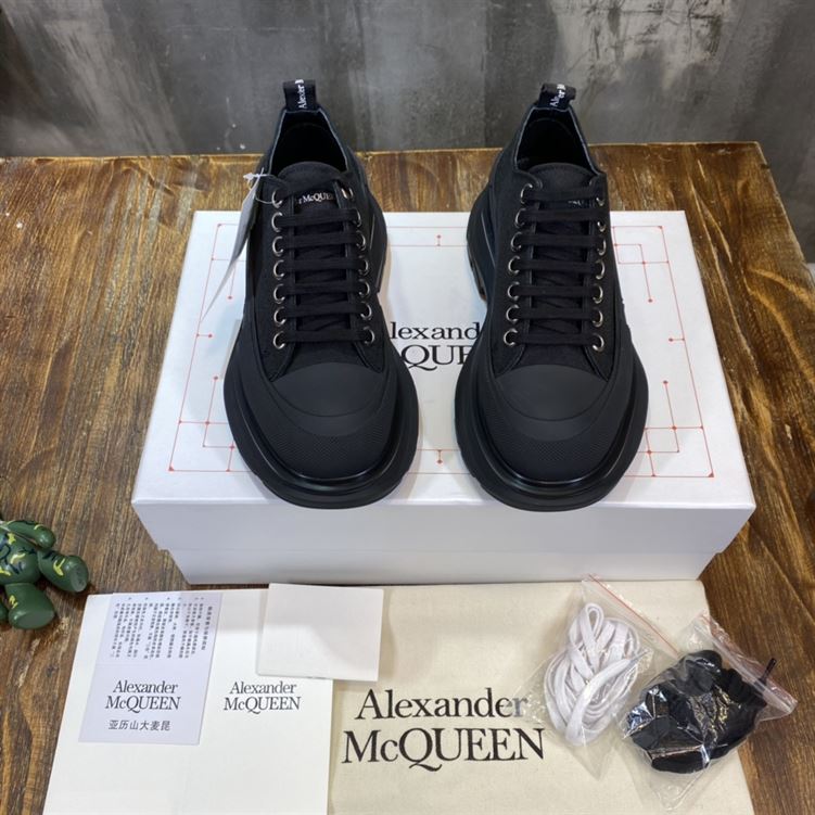 ALEXANDER MCQUEEN TREAD SLICK LOW-TOP SNEAKERS - ALD031
