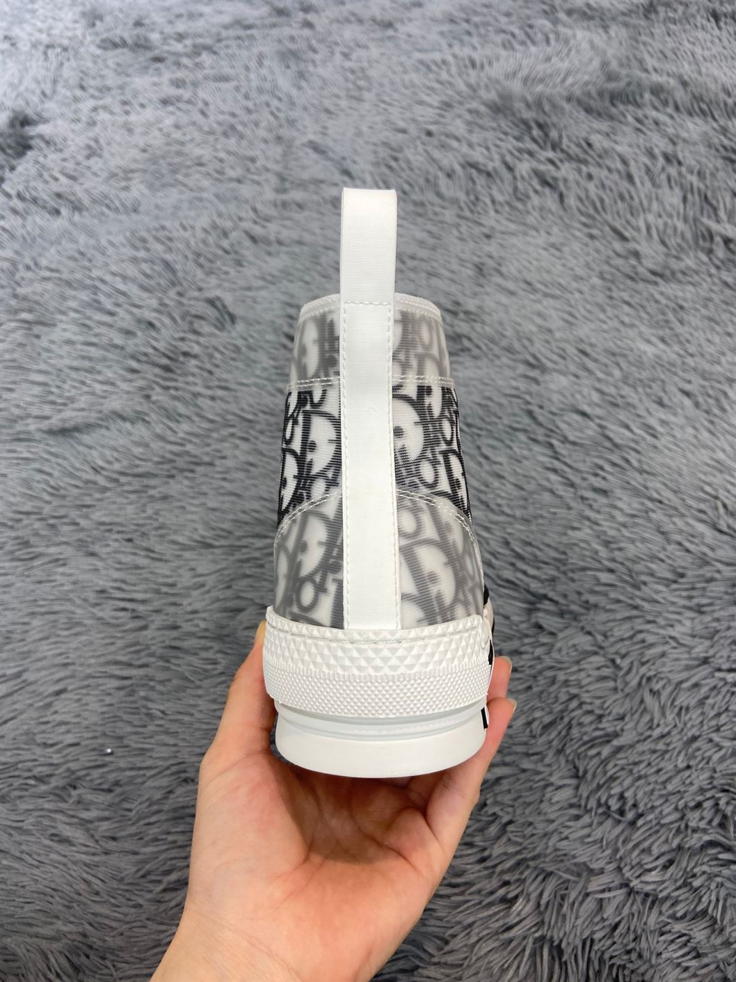 B23 HIGH-TOP SNEAKER DIOR OBLIQUE CANVAS - DO059