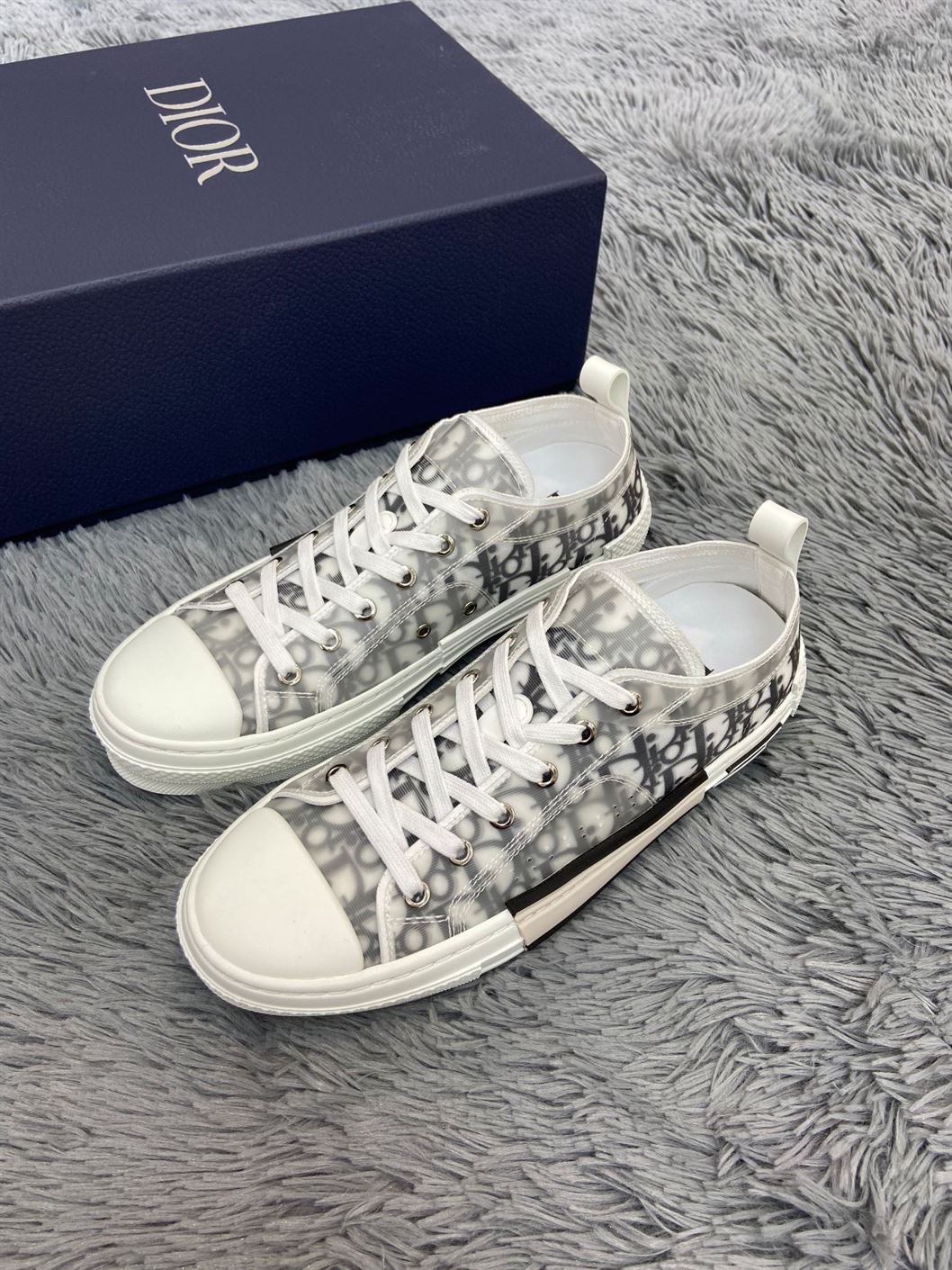 B23 LOW-TOP SNEAKER DIOR OBLIQUE CANVAS - DO060