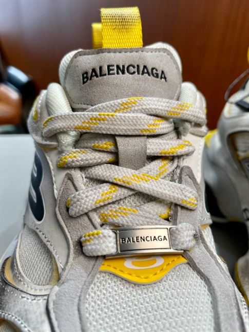 BALENCIAGA CARGO SNEAKER IN GREY BLACK AND YELLOW - BLA076
