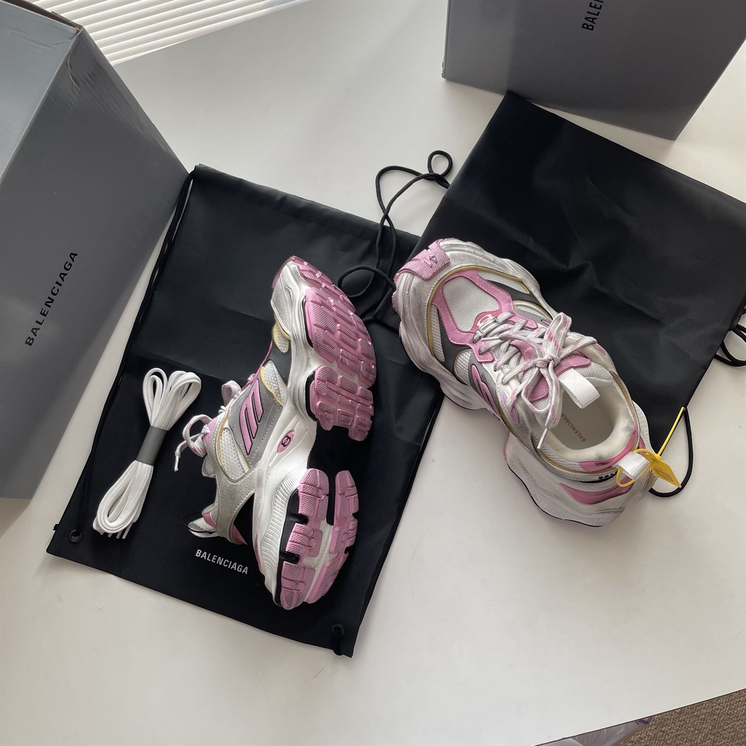 BALENCIAGA CARGO SNEAKER WHITE PINK - BLA094