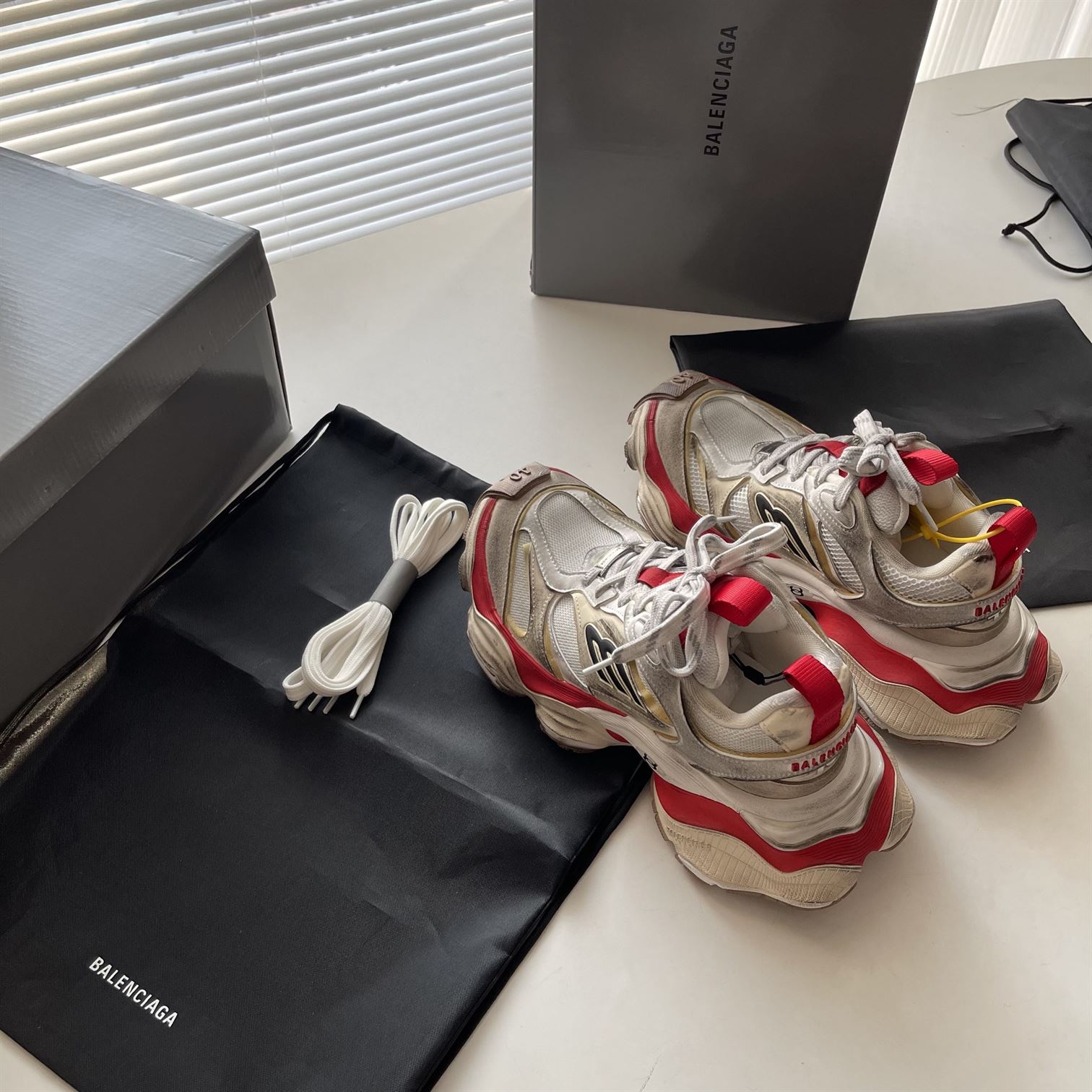 BALENCIAGA CARGO SNEAKER WHITE RED - BLA092