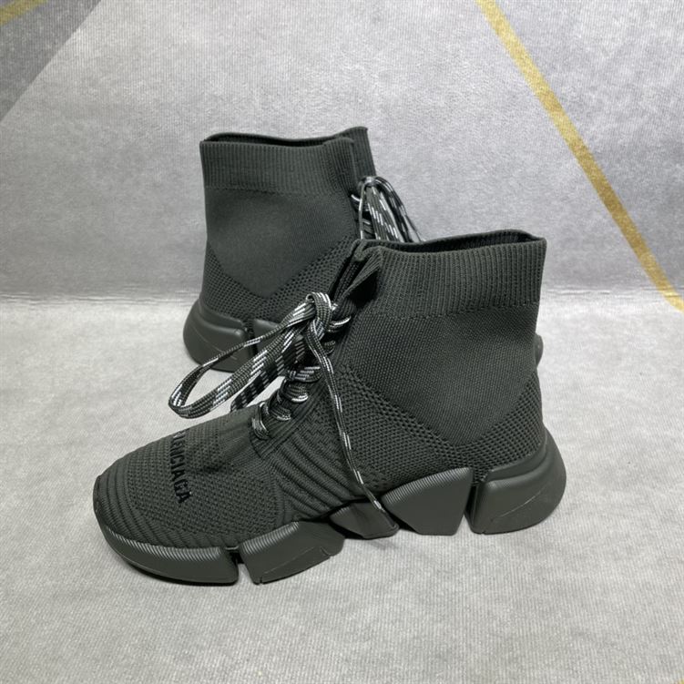 BALENCIAGA MEN'S SPEED 2.0 LACE-UP RECYCLED KNIT SNEAKER IN GREEN - BLA034