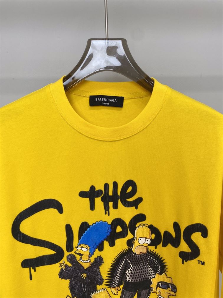 BALENCIAGA MEN'S THE SIMPSONS TM 20TH TELEVISION T-SHIRT OVERSIZED IN YELLOW - BAS007