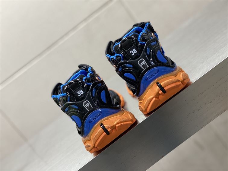 BALENCIAGA RUNNER SNEAKER IN BLUE - BLA054