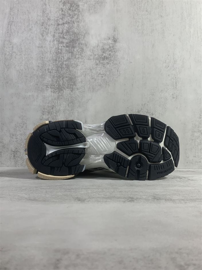 BALENCIAGA RUNNER SNEAKERS IN BEIGE - BLA053