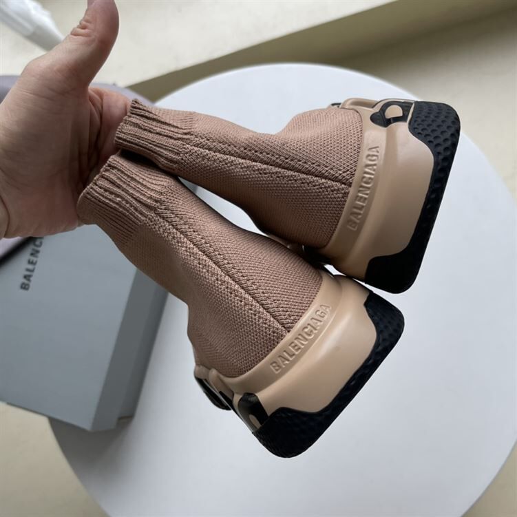 BALENCIAGA SPEED RECYCLED KNIT GRAFFITI SNEAKER IN BEIGE - BLA050