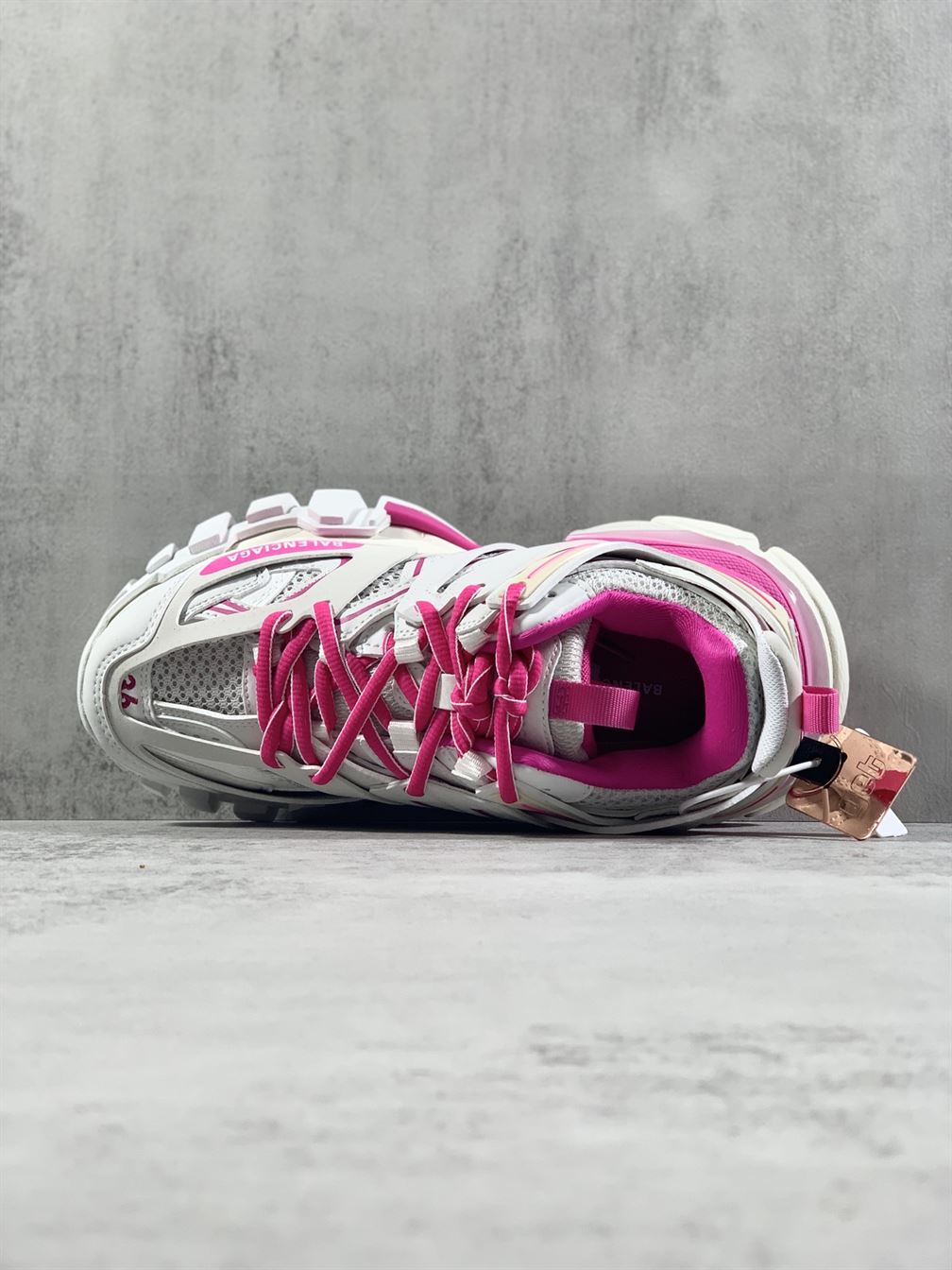 BALENCIAGA TRACK 3.0 SNEAKERS IN WHITE AND PINK - BLA002