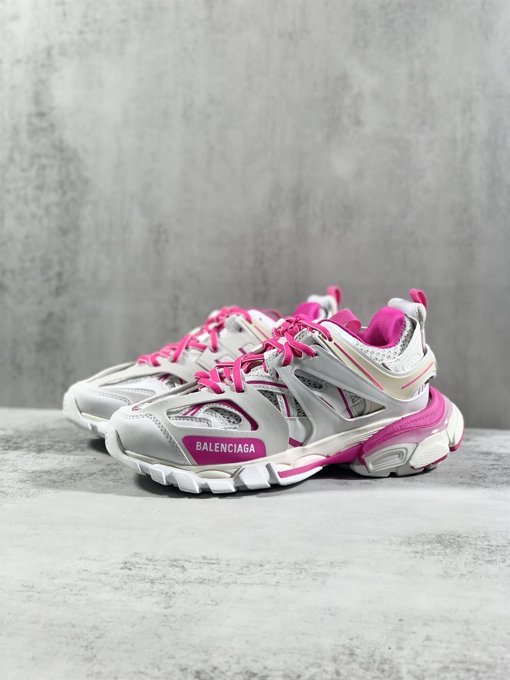 BALENCIAGA TRACK 3.0 SNEAKERS IN WHITE AND PINK - BLA002
