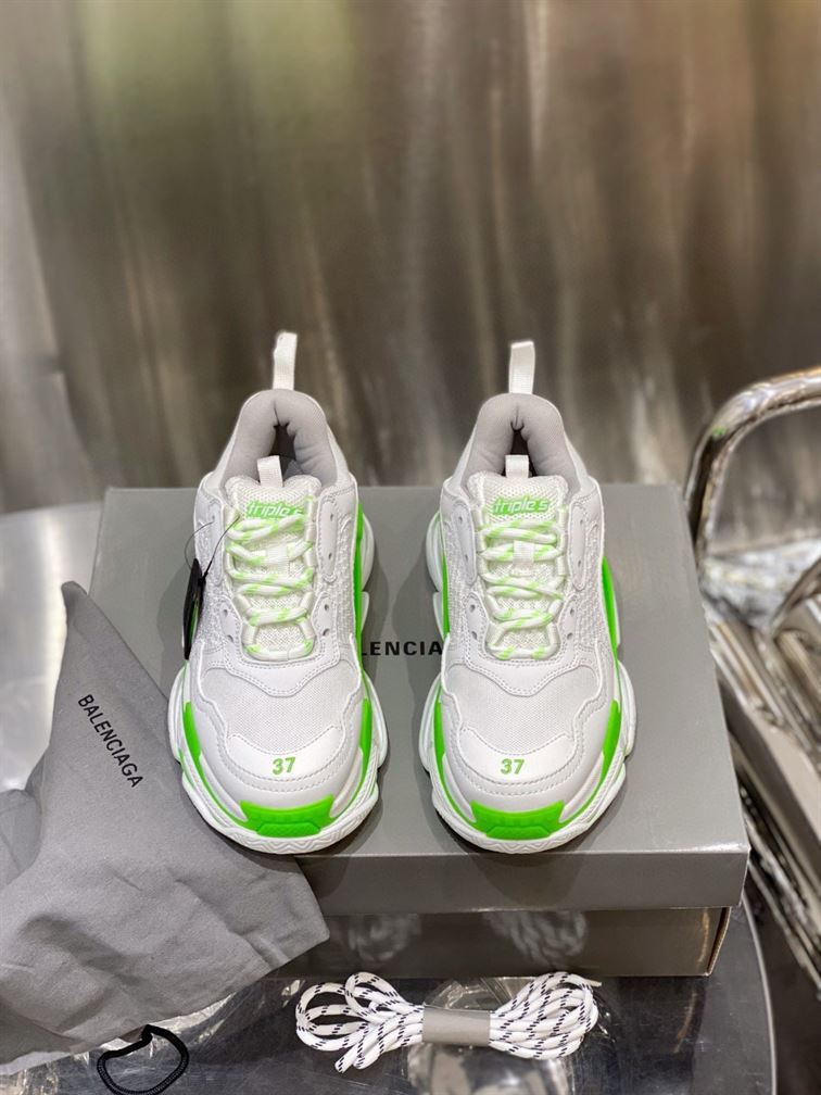 BALENCIAGA TRIPLE S 1.0 SNEAKERS IN WHITE AND GREEN - BLA022