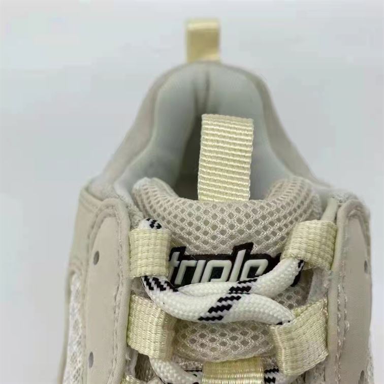 BALENCIAGA TRIPLE S CLEAR SOLE - BLA062