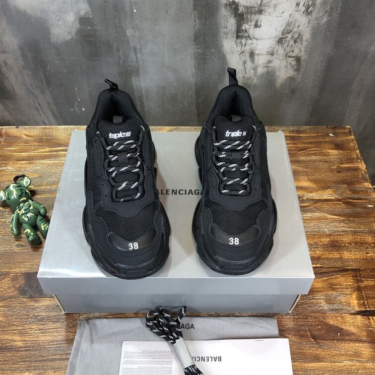 BALENCIAGA TRIPLE S FULL BLACK - BLA011