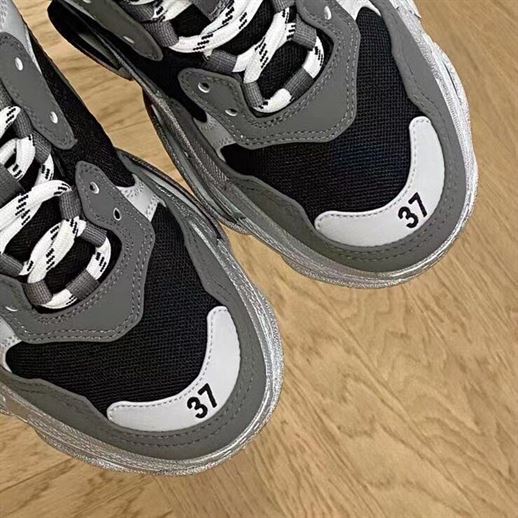 BALENCIAGA TRIPLE S GREY BLACK - BLA059
