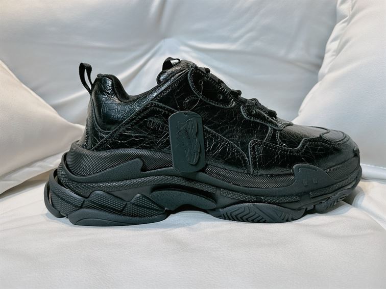 BALENCIAGA TRIPLE S LAMBSKIN SNEAKERS - BLA079