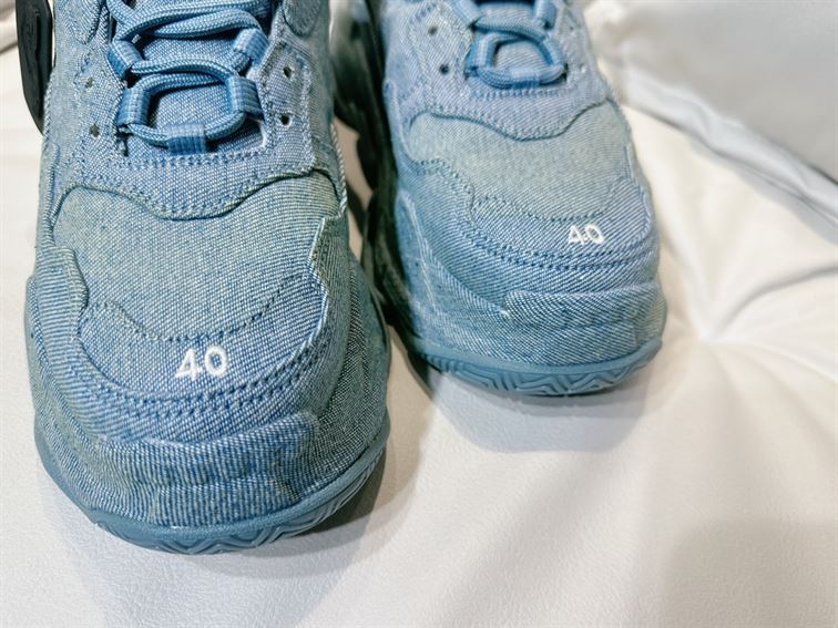 BALENCIAGA TRIPLE S SNEAKER DENIM IN BLUE - BLA078
