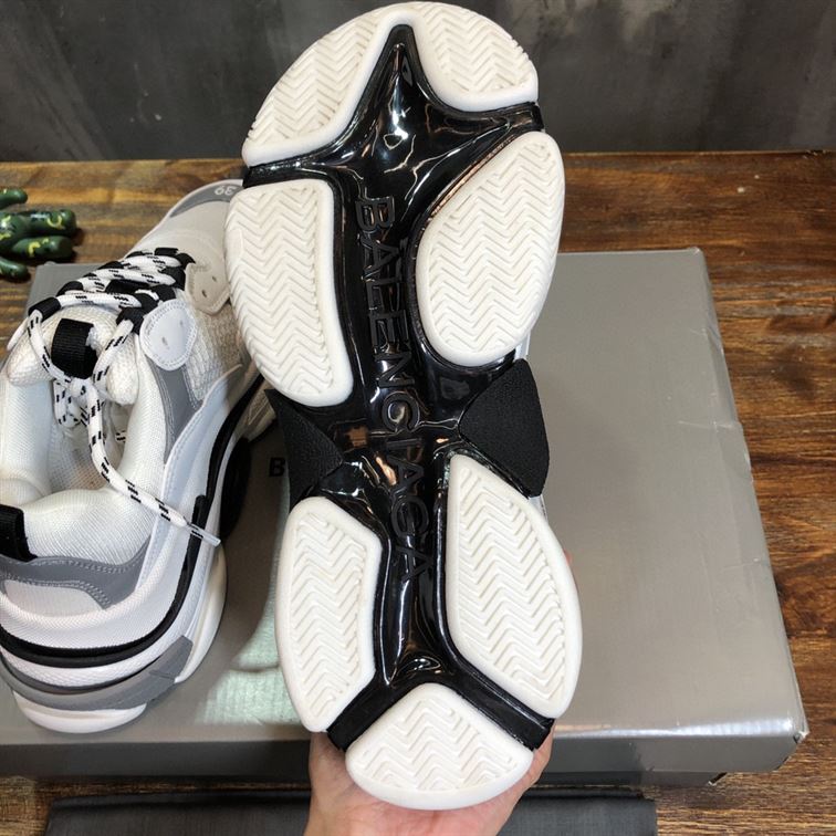 BALENCIAGA TRIPLE S SNEAKERS - BLA010