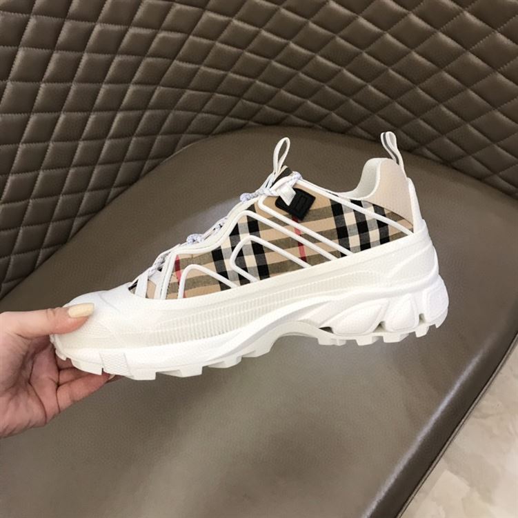 BURBERRY ARTHUR VINTAGE CHECK LOW-TOP SNEAKERS - BBR022