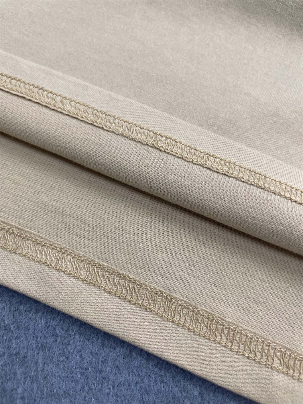 BURBERRY LOGO PRINT COTTON OVERSIZE T-SHIRT - IN SOFT FAWN - BRS006