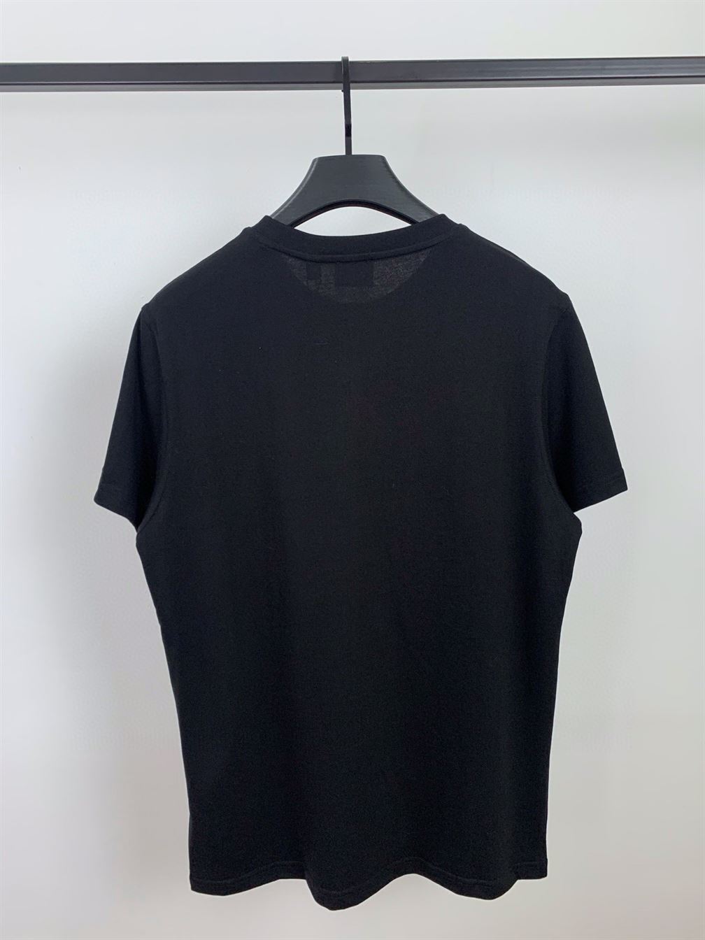 BURBERRY LOGO PRINT COTTON T-SHIRT IN BLACK - BRS008