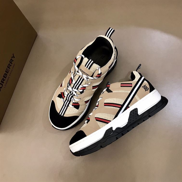 BURBERRY UNION SNEAKERS - BBR018