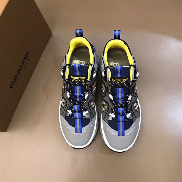 BURBERRY UNION SNEAKERS - BBR019