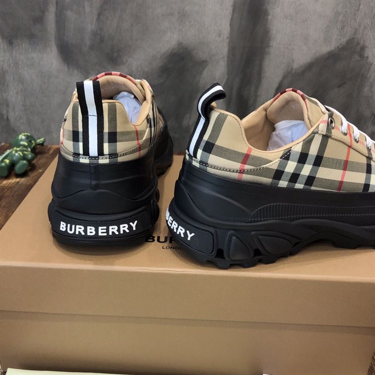 BURBERRY VINTAGE CHECK COTTON ARTHUR SNEAKERS - BBR028