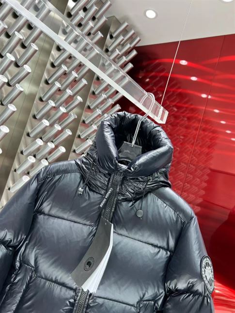 CANADA GOOSE CROFTON PUFFER BLACK LABEL - CN26