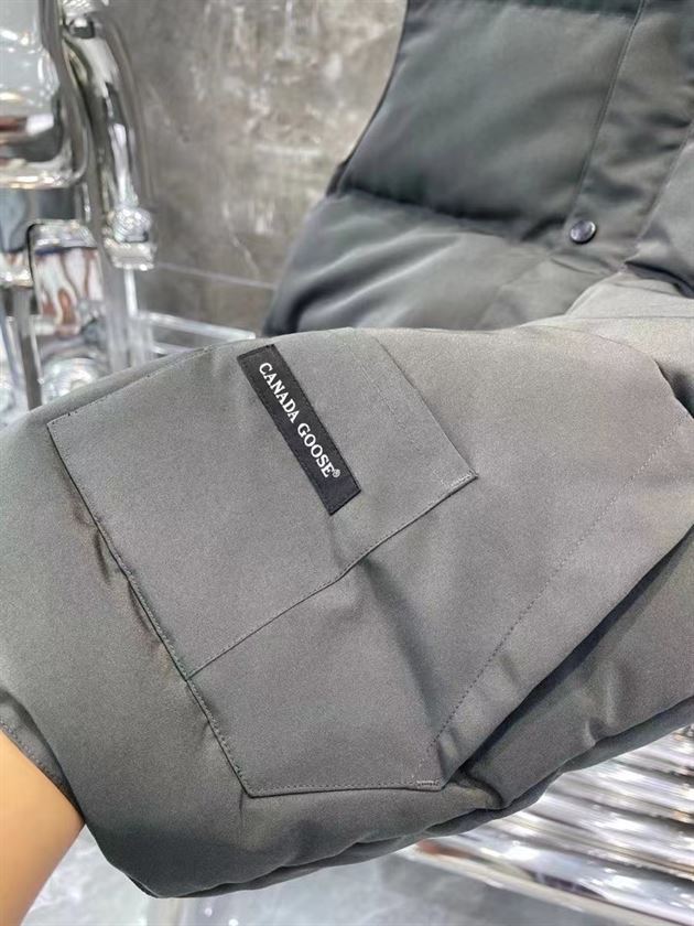 CANADA GOOSE FREESTYLE QUILTED ARTIC-TECH GILET - CN12