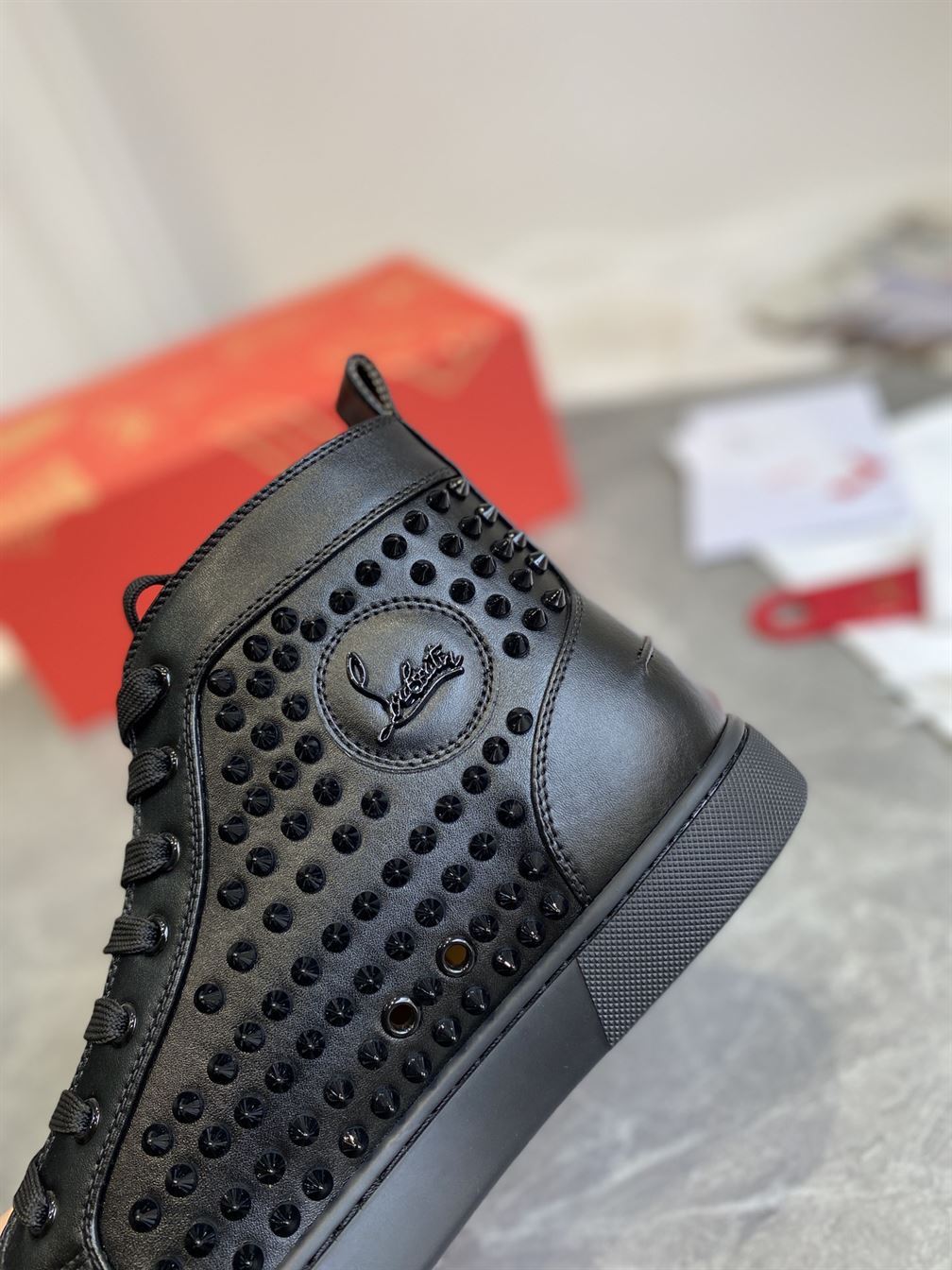 CHRISTIAN LOUBOUTIN HIGH TOP SNEAKER - CLS006