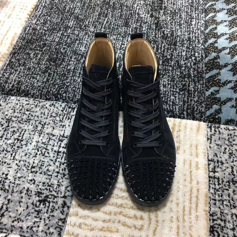 CHRISTIAN LOUBOUTIN HIGH TOP SNEAKER - CLS010