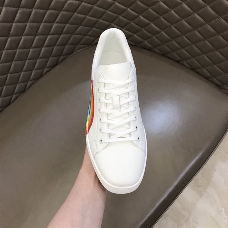CHRISTIAN LOUBOUTIN LOW TOP SNEAKER - CLS018