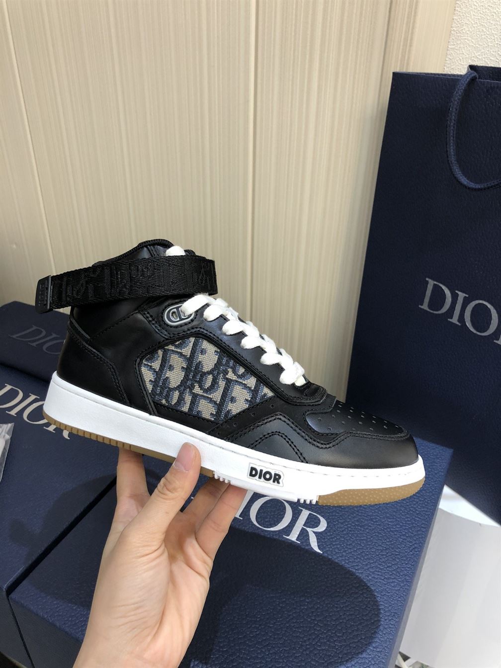 DIOR B27 HIGH-TOP SNEAKER - DO006