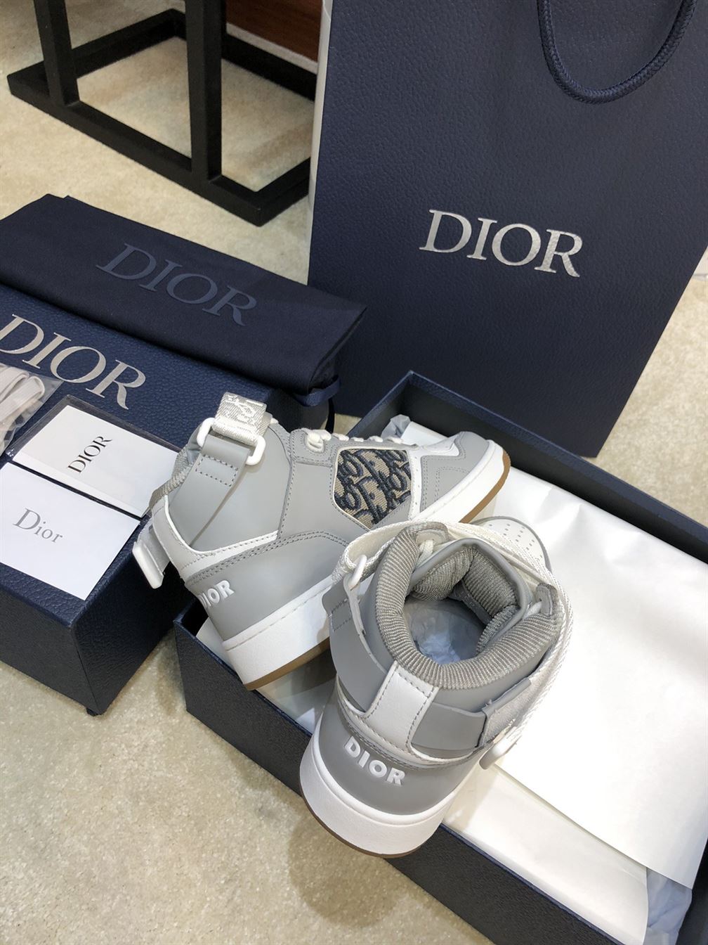 DIOR B27 HIGH-TOP SNEAKER - DO009