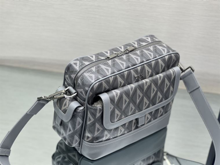 DIOR HIT THE ROAD MESSENGER BAG - DIO034