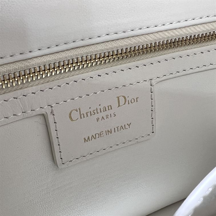 DIOR MEDIUM DIOR CARO BAG WHITE QUILTED MACROCANNAGE CALFSKIN