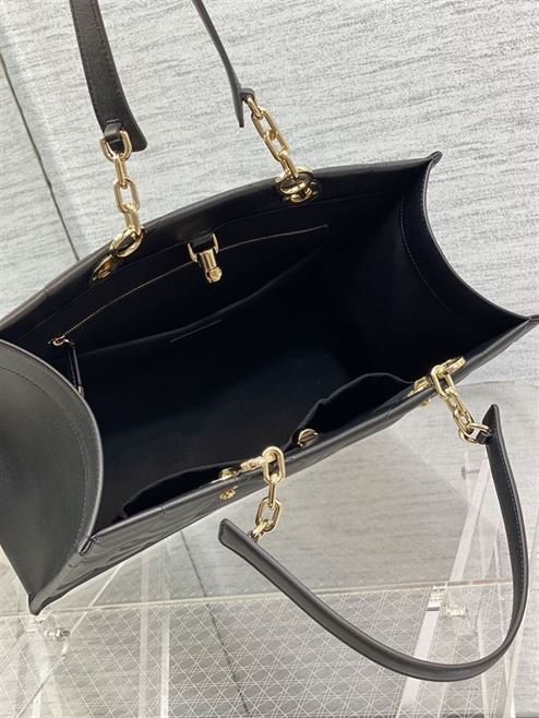 DIOR MEDIUM DIOR ESSENTIAL TOTE BAG BLACK ARCHICANNAGE