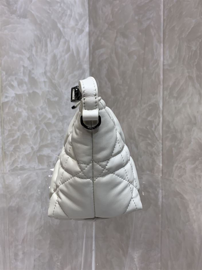 DIOR MEDIUM DIORTRAVEL NOMAD POUCH WHITE