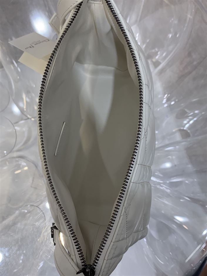 DIOR MEDIUM DIORTRAVEL NOMAD POUCH WHITE