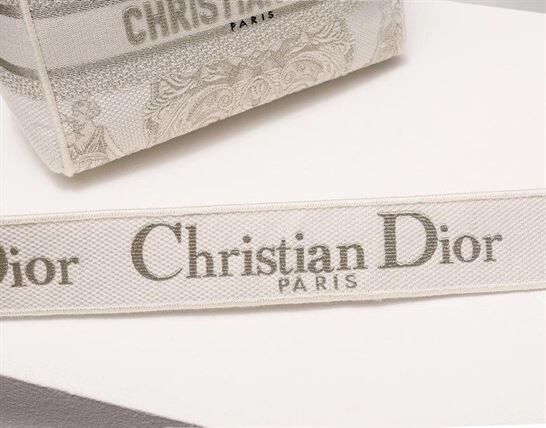 DIOR MEDIUM LADY D-LITE WHITE BAG