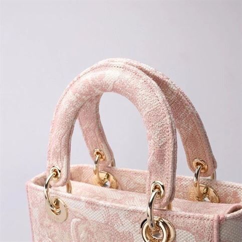 DIOR MEDIUM LADY D-LITE PINK BAG