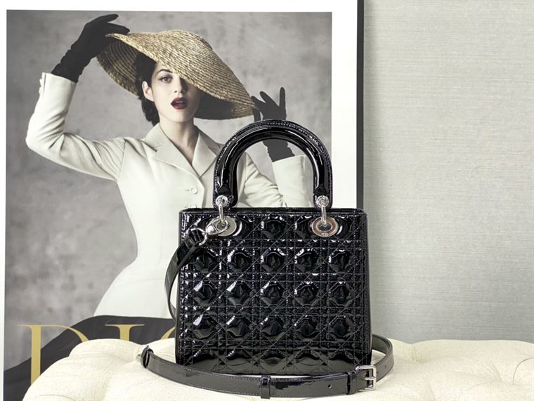 DIOR MEDIUM LADY DIOR BAG BLACK PATENT