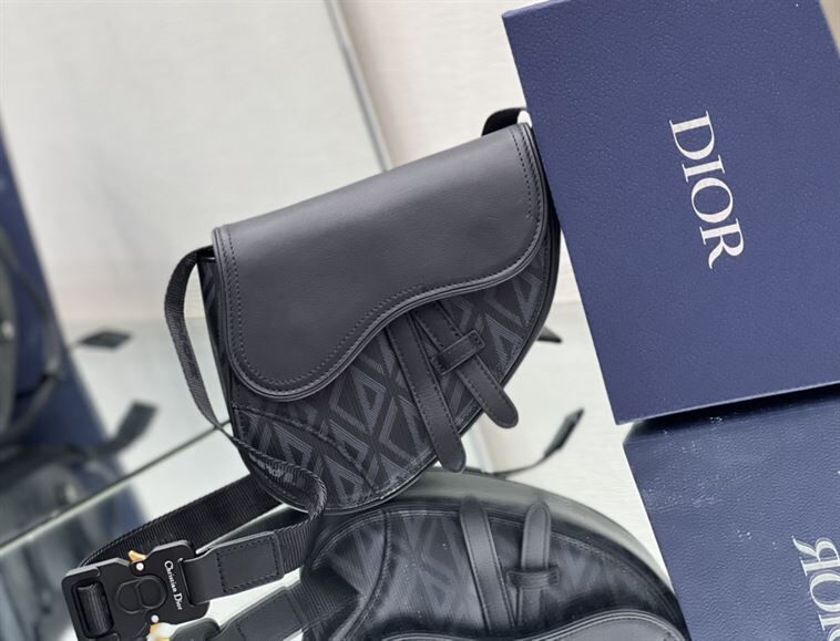 DIOR MINI SADDLE BAG BLACK CD DIAMOND CANVAS AND SMOOTH CALFSKIN - DIO007