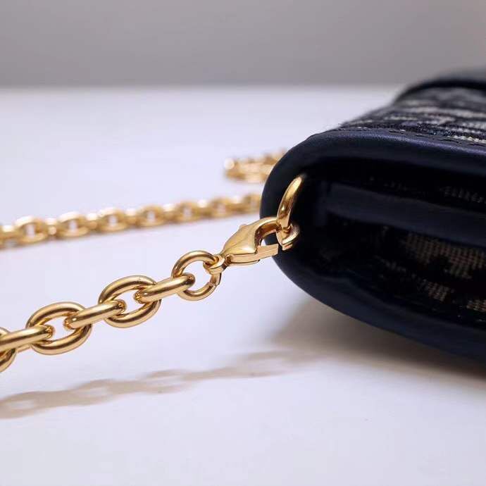 DIOR MONTAIGNE 30 CLUTCH CHAIN BAG